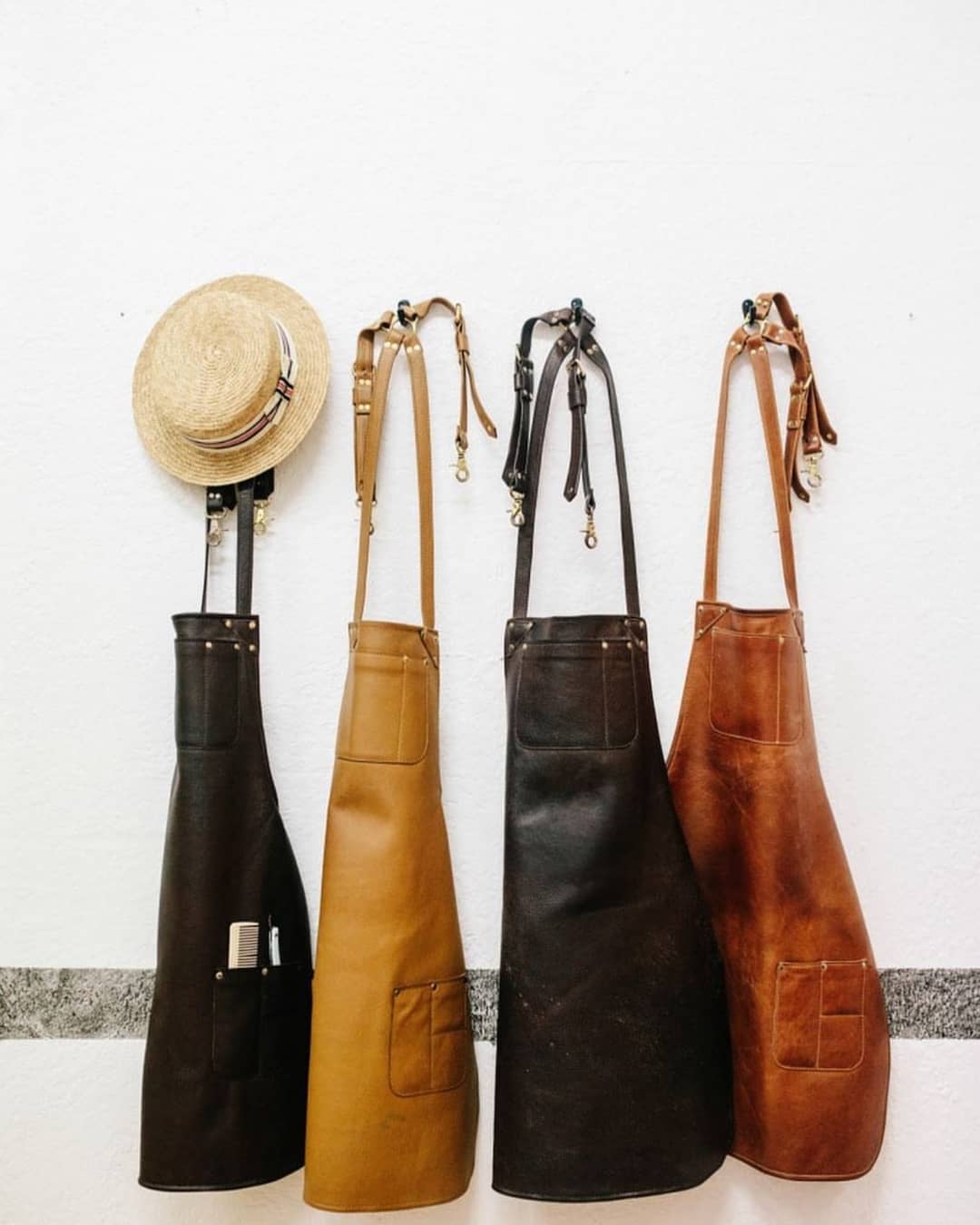 5 reasons why using an apron is important for you and your business: